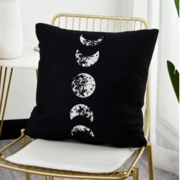 Moon throw pillow - Picture 2 of 3